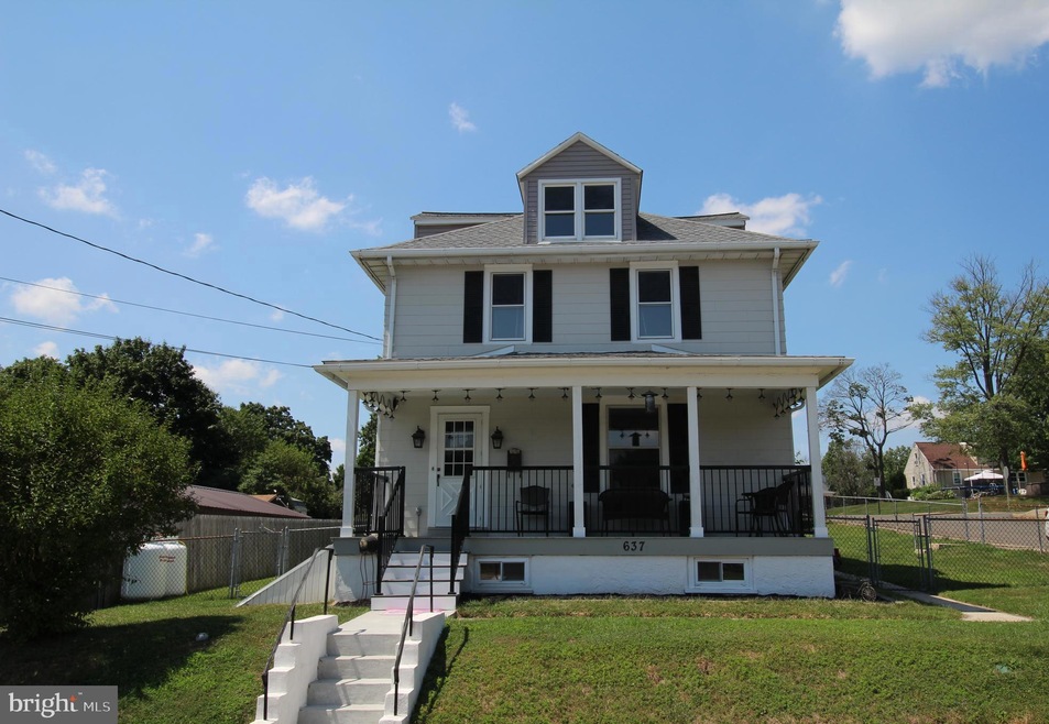 637 E Race St, Pottstown, PA 19464 - photo 1