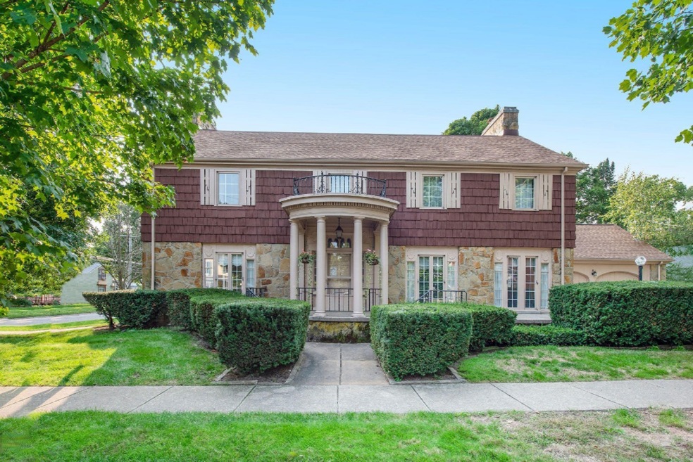 301 N Division St, Marshall, MI 49068 - photo 1