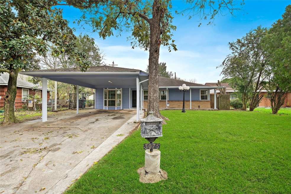 3075 Charter Oaks Dr, Houston, TX 77093 - photo 1