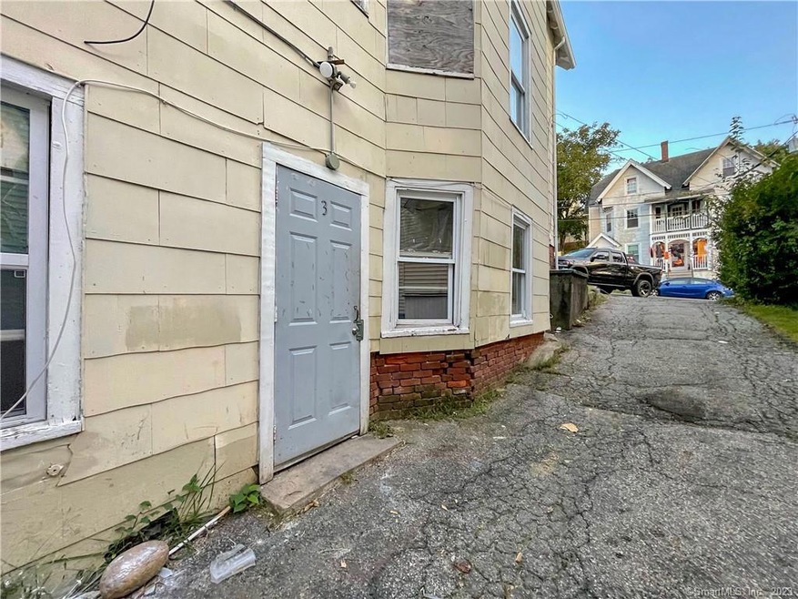 92 Fairview St unit 1, Waterbury, CT 06710 - photo 1