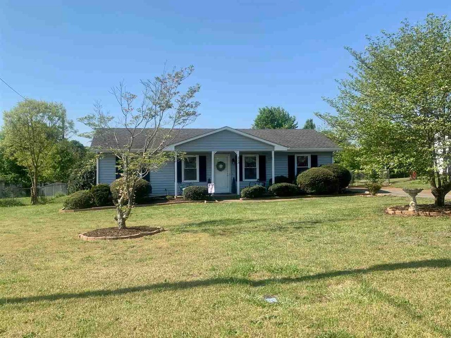 213 Wolfe Ln, Inman, SC 29349 - photo 1