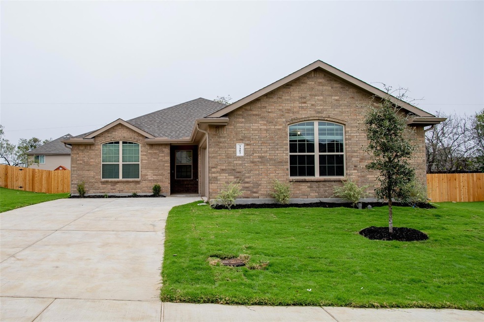 3402 Sonoma Trail, Ennis, TX 75119 - photo 1