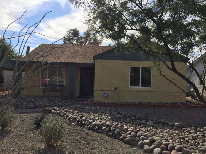 1437 E Hubbell