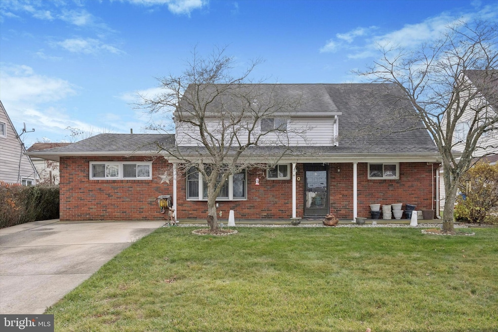 30 Whitewood Dr, Levittown, PA 19057 - photo 1