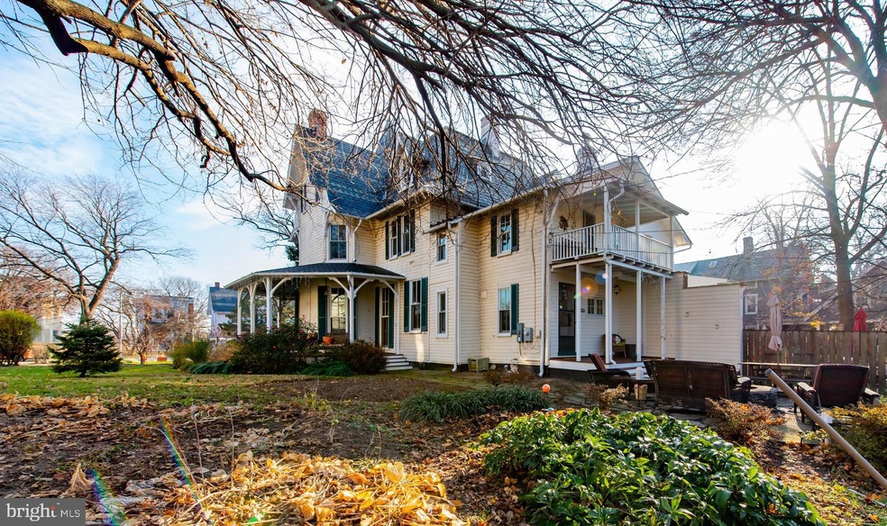 4140 Roland Ave, Baltimore, MD 21211 - photo 1