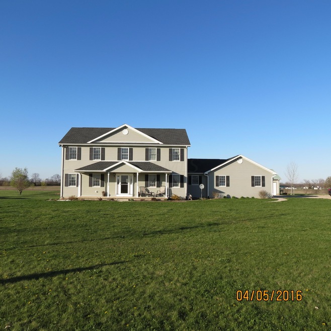 18654 Commercial Point Rd, Circleville, OH 43113 - photo 1