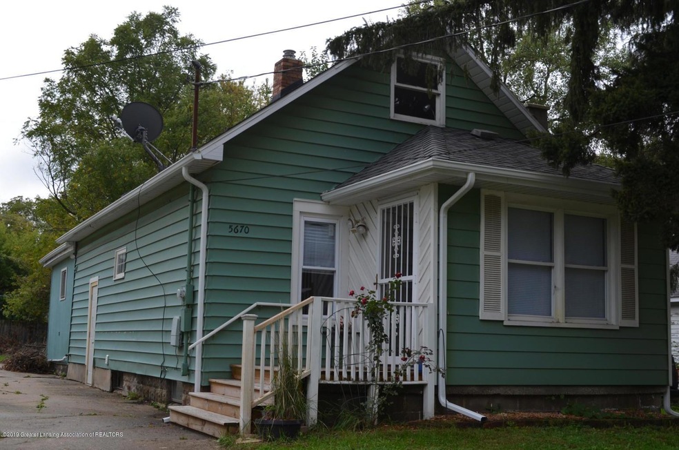 5670 Valencia Blvd, Lansing, MI 48911 - photo 1