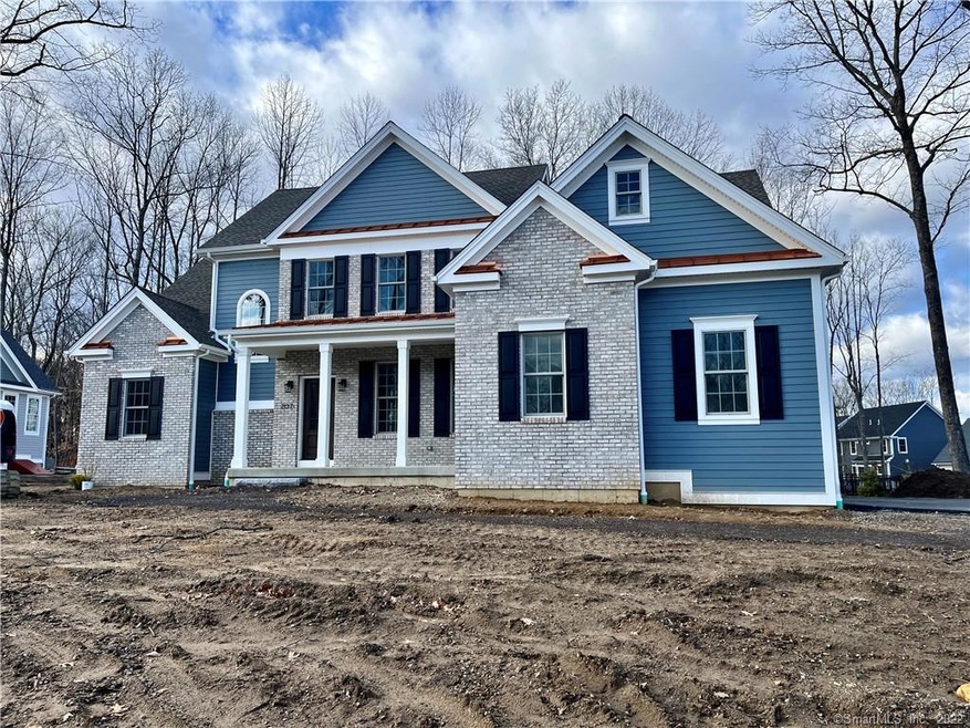 207 Edgewater Cir, East Hampton, CT 06424 - photo 1