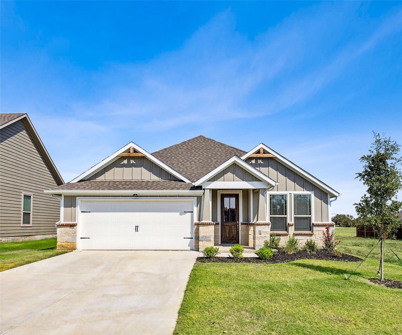 436 Rose Ave, Cleburne, TX 76033 - photo 1