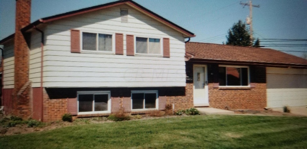 2276 Taymouth Rd