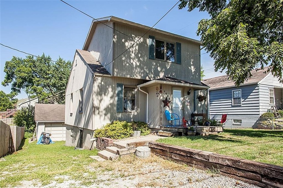 4024 SE 16th Ct, Des Moines, IA 50320 - photo 1