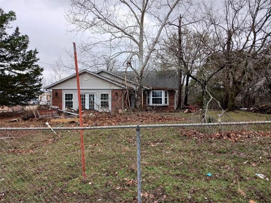 23427 E Hill Dr, Tecumseh, OK 74873 - photo 1