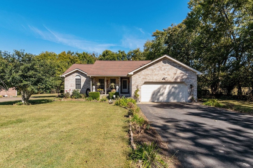 303 Northwood Ave, Shelbyville, TN 37160 - photo 1