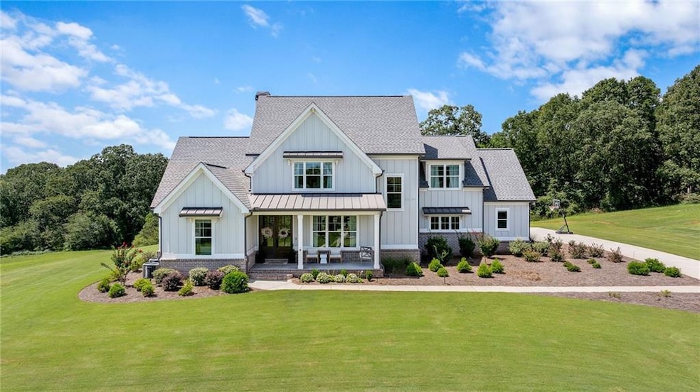 815 N Hampton Way, Monroe, GA 30656 - photo 1