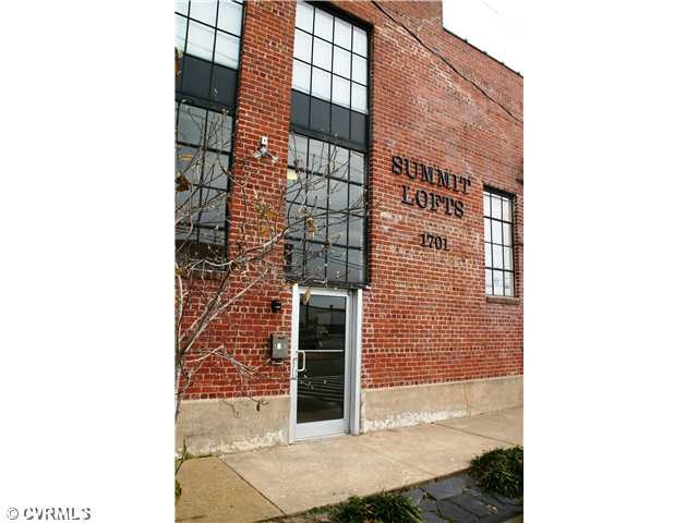 Exterior Front - 1701 Summit Avenue, Unit 11