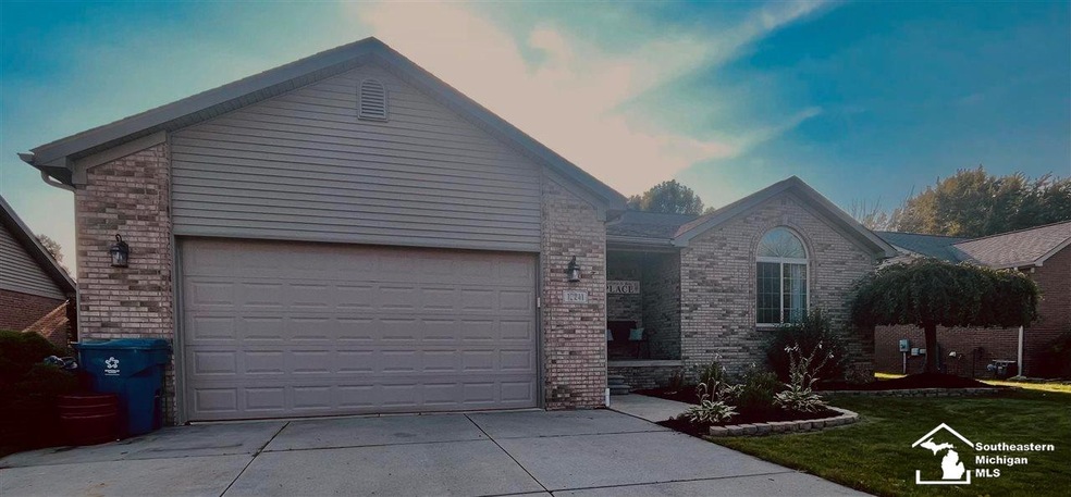 12241 Spencer Ln, Carleton, MI 48117 - photo 1