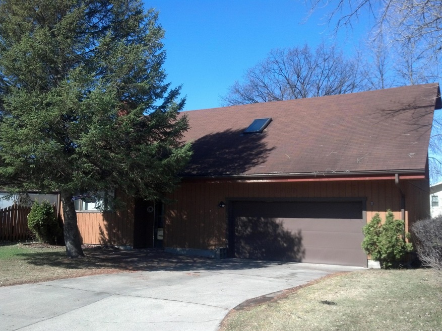 1410 Burntwood Ct, Grand Forks, ND 58201 - photo 1