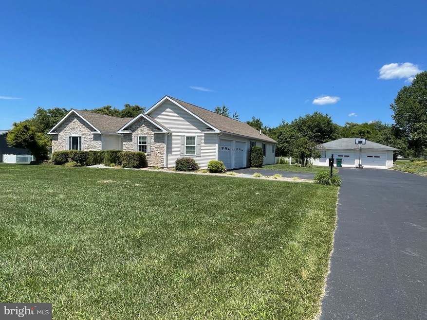 281 Fairview Rd, Luray, VA 22835 - photo 1