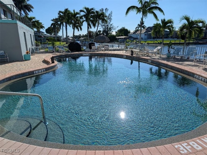 4940 Vincennes St unit 204, Cape Coral, FL 33904 - photo 1