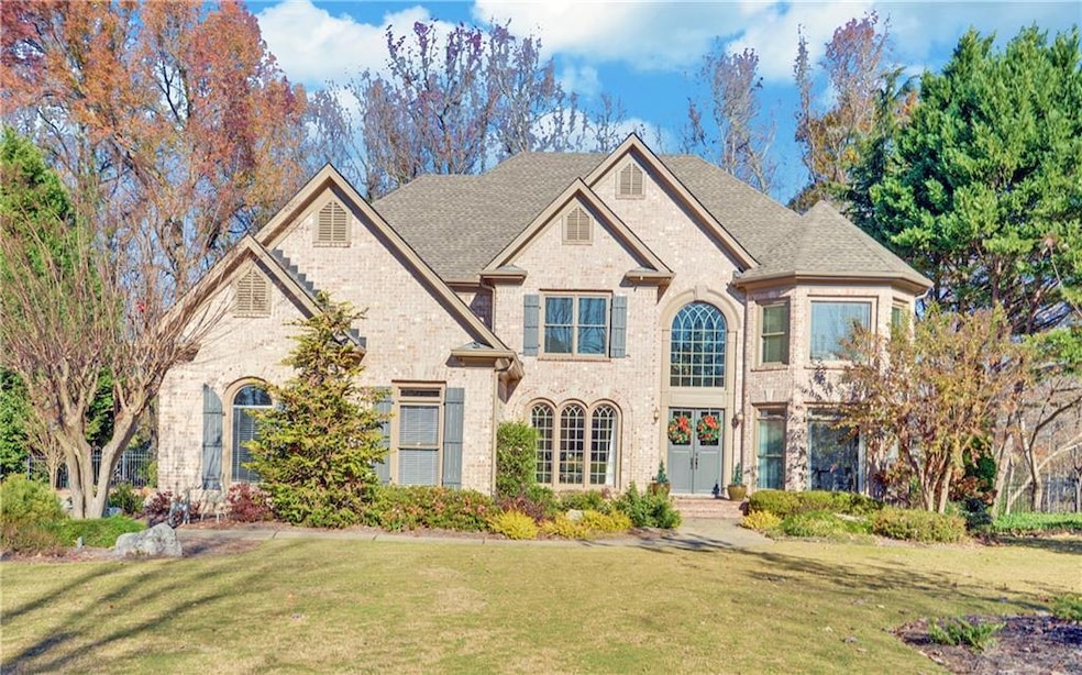 View of front of house with a front yard