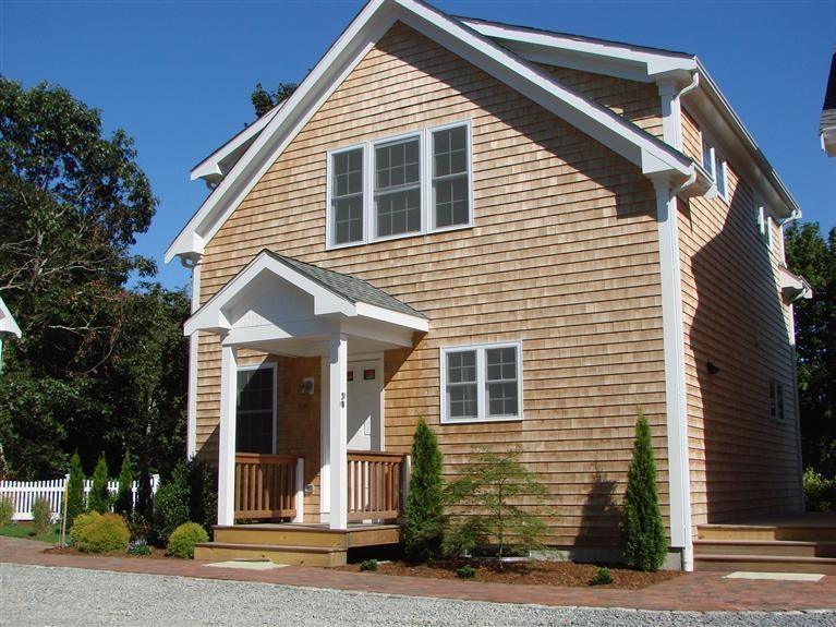 31 Bangs St unit B, Provincetown, MA 02657 - photo 1