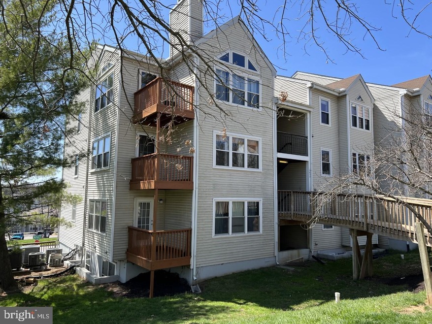 5632 Ringwood Dr unit 705, Halethorpe, MD 21227 - photo 1