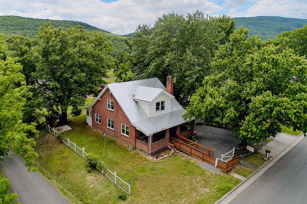 9674 Maury River Rd, Goshen VA