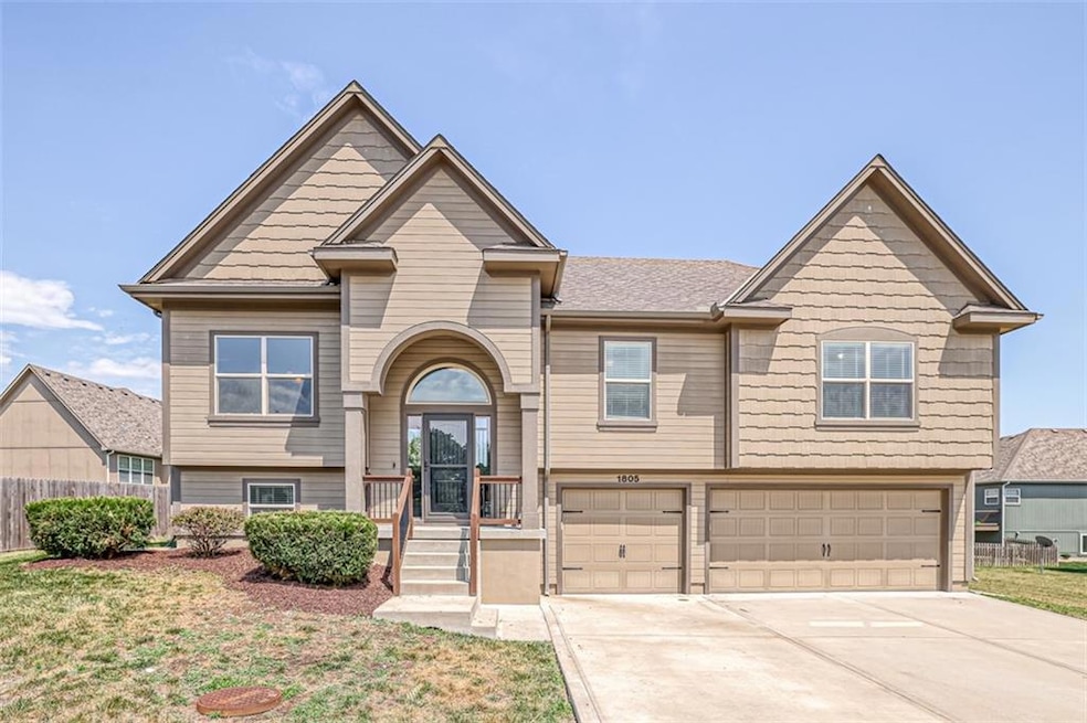 Under Contract $370,000