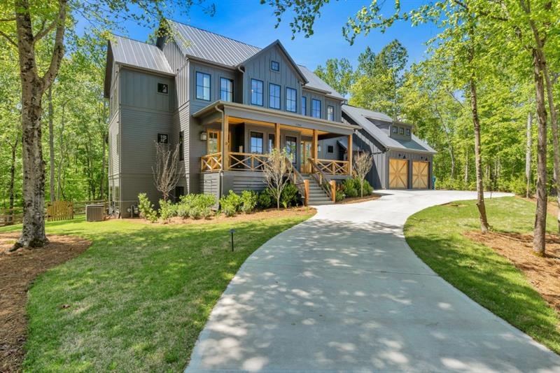 Farmhouse Style Home, energy efficient, solar read