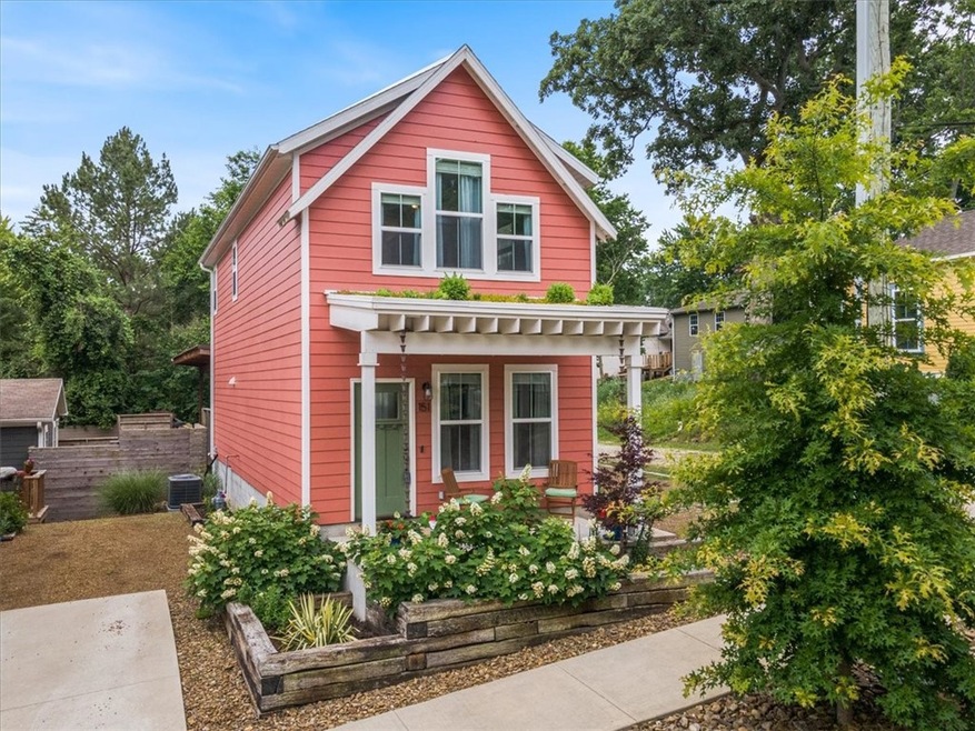 151 E 9th St, Fayetteville, AR 72701 - photo 1