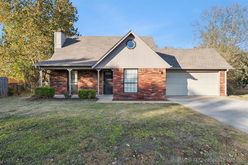 10811 E 101st St N, Owasso, OK 74055 - photo 1