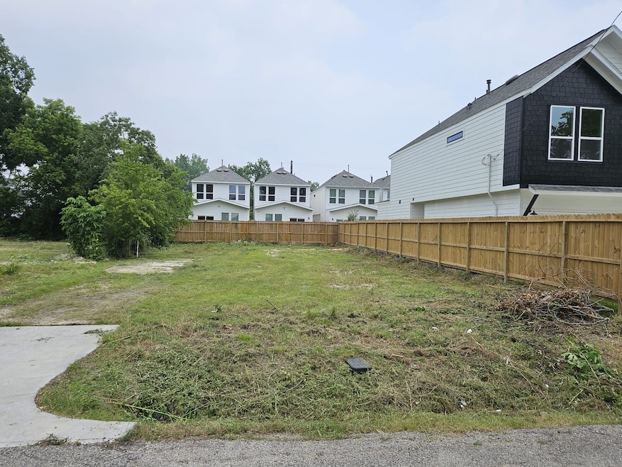 6819 Paris St, Houston, TX 77021 - photo 1