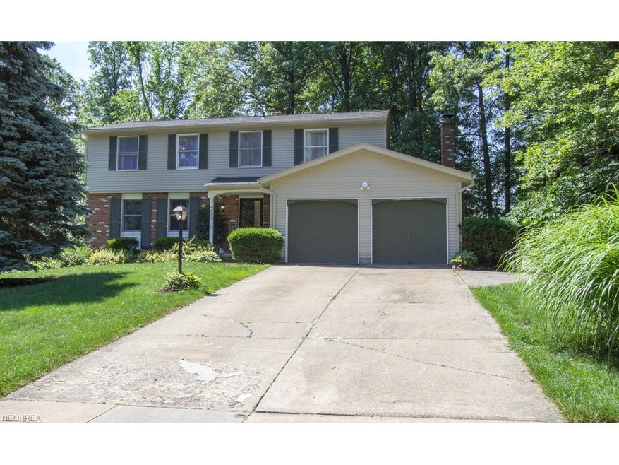Welcome to 4899 Heights Dr, Stow, OH 44224-1549