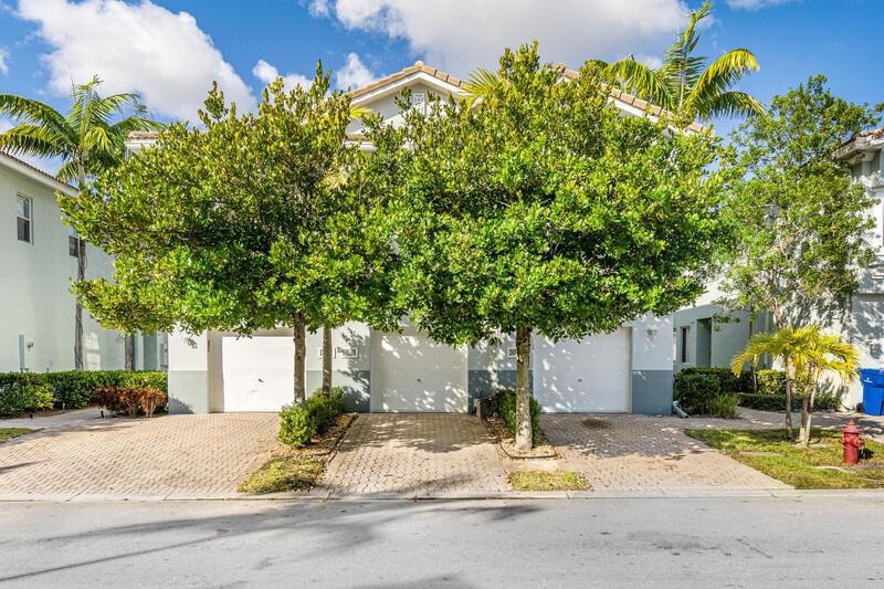 3063 Laurel Ridge Cir, Riviera Beach, FL 33404 - photo 1