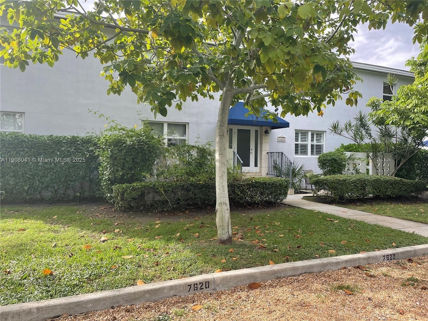 7620 SW 54th Ct unit 19C, Miami, FL 33143 - photo 1