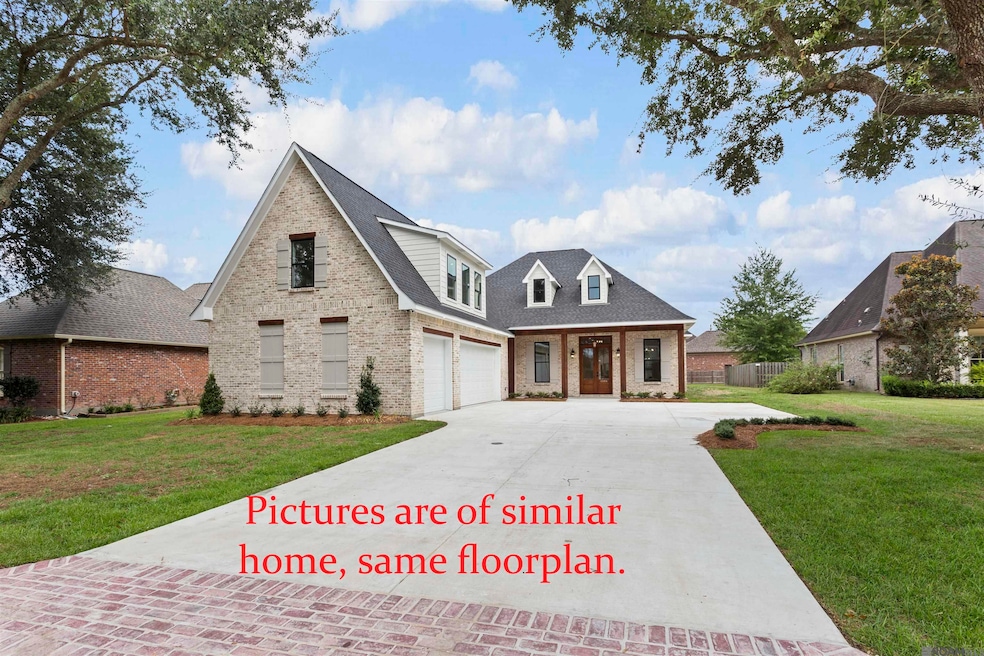6240 Tezcuco Ct, Gonzales, LA 70737 - photo 1