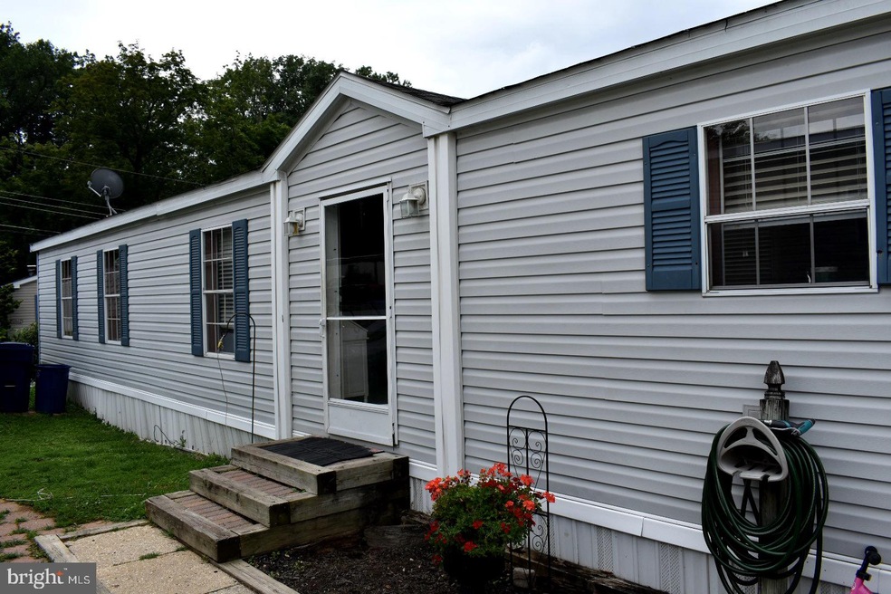 270 W Uwchlan Ave unit 53, Downingtown, PA 19335 - photo 1