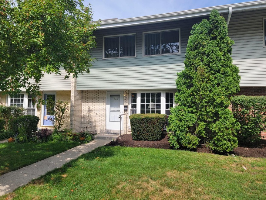 806 Birch Tree Ln, Michigan City, IN 46360 - photo 1