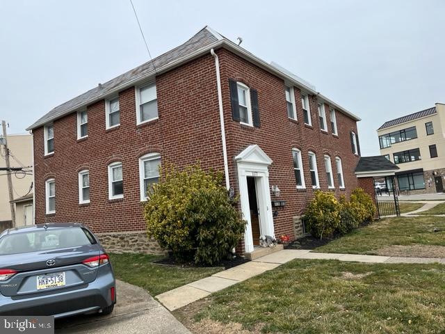 1177 Dermond Rd unit 1, Drexel Hill, PA 19026 - photo 1