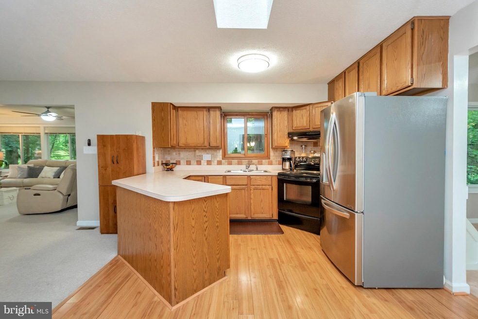 613 Harrison Cir, Locust Grove, VA 22508 - photo 1