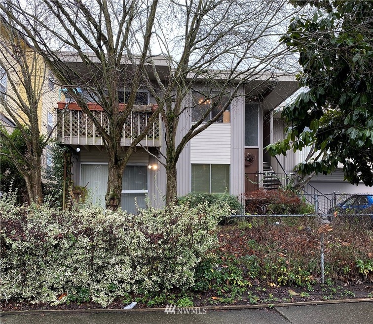 Sold $1,300,000 • Co-Listing Agent