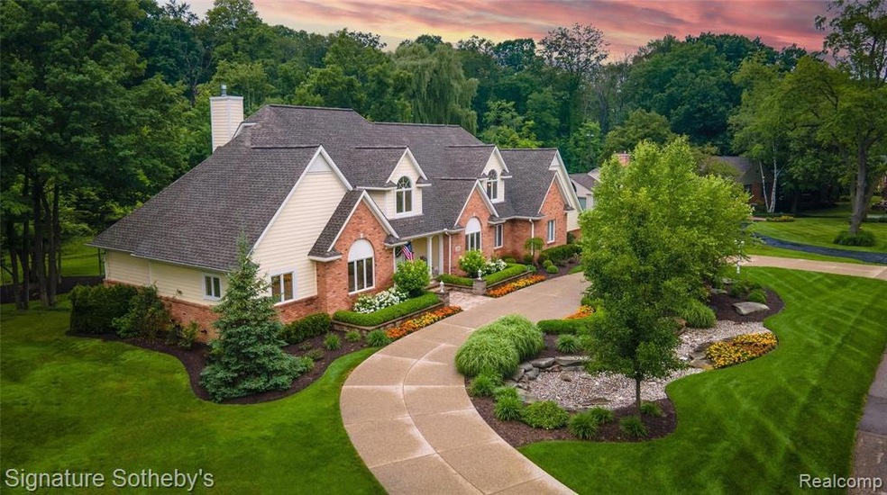 1138 Fox Chase Rd, Bloomfield Hills, MI 48301 - photo 1