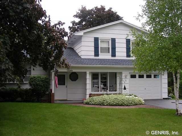 Exterior Front Welcome to 31 Hillcrest Drive!