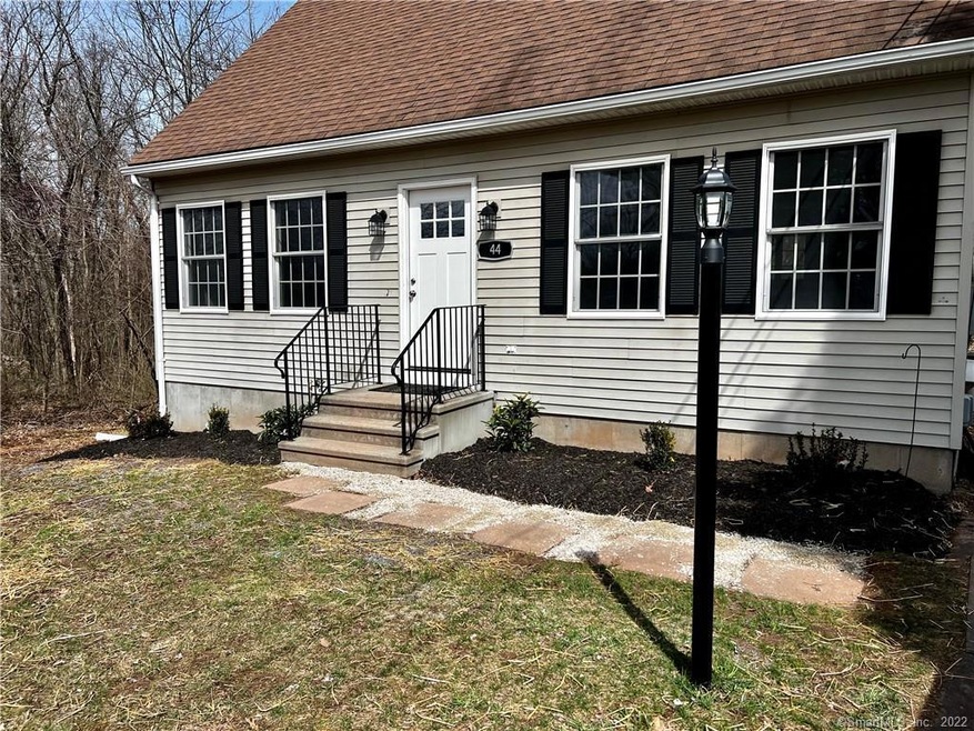 44 Parsons Rd, Enfield, CT 06082 - photo 1