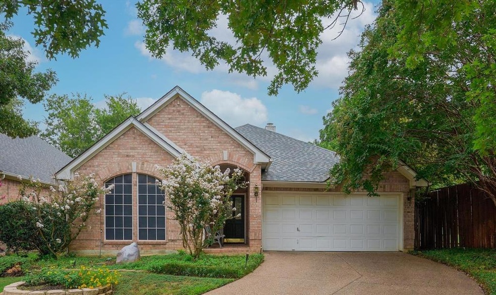 2436 Aberdeen Dr, Bedford, TX 76021 - photo 1