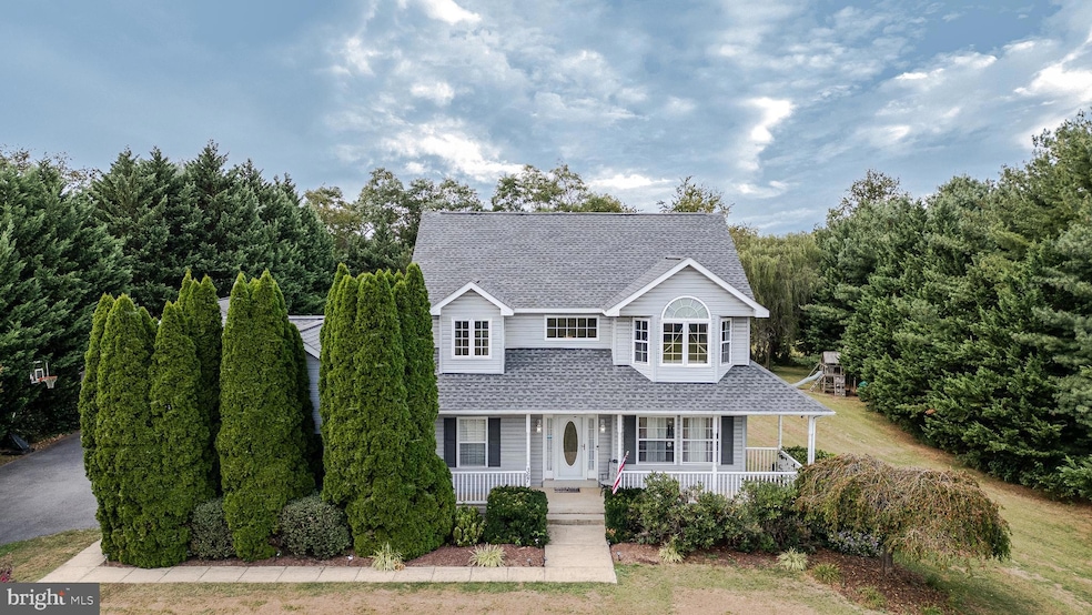 367 Grouse Knoll Ln, Summit Point, WV 25446 - photo 1