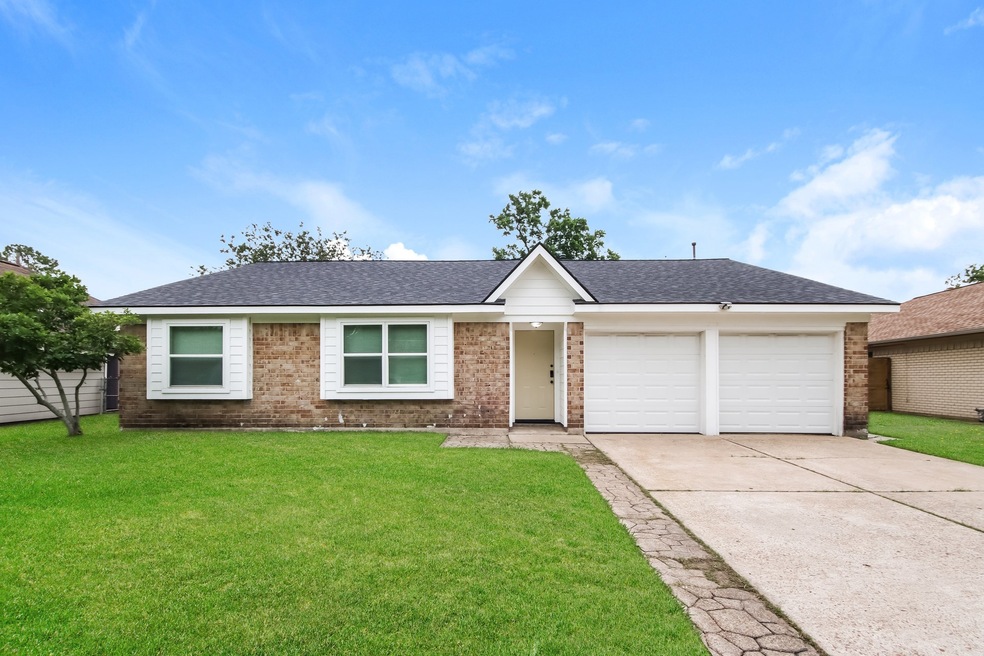 6015 Black Maple Ln, Houston, TX 77088 - photo 1