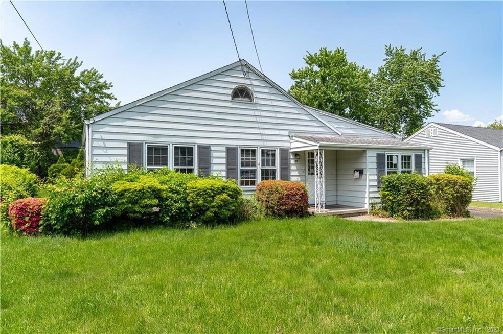 44 Sutton Dr, Stamford, CT 06906 - photo 1