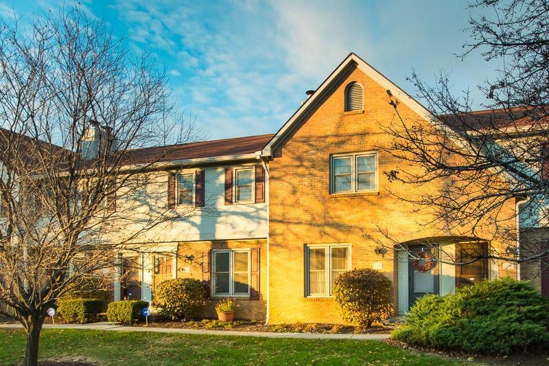 1678 Bethel Rd unit 1678, Columbus, OH 43220 - photo 1