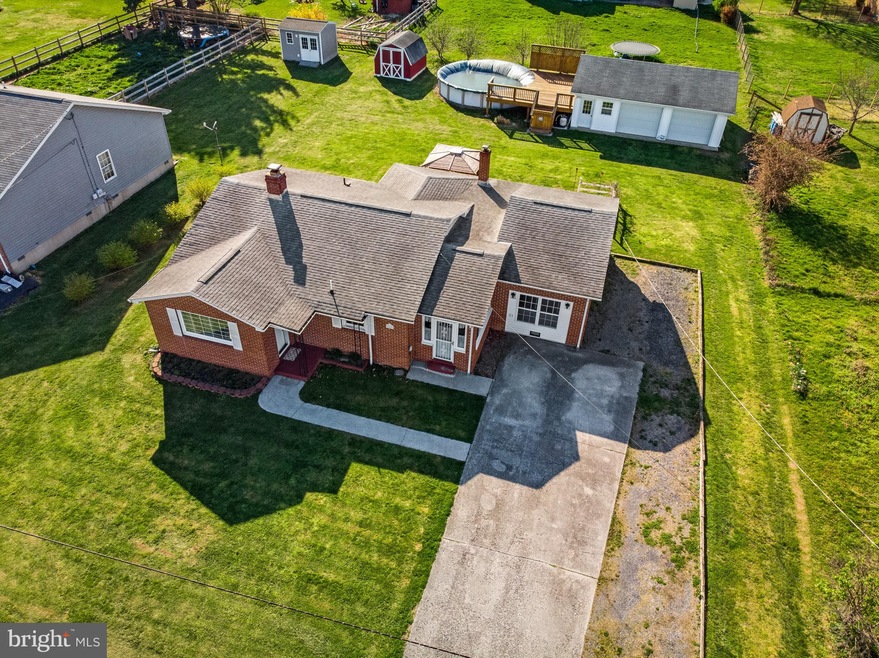 246 Aileen Ave, Strasburg, VA 22657 - photo 1